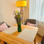 Quiet With Kitchen & Washer-dryer Prenzlauer Berg Daire