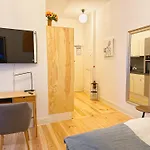 Daire Quiet With Kitchen & Washer-dryer Prenzlauer Berg