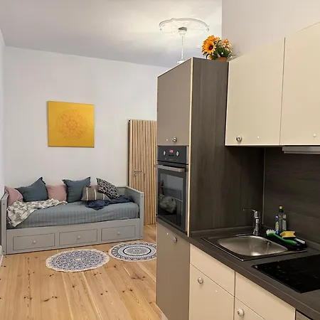 Rod 3 - Quiet And In Prenzlauer Berg