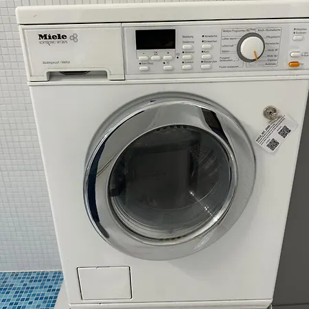 Rod 3 - Quiet And In Prenzlauer Berg * Berlin