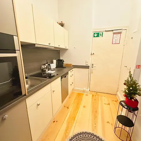 Quiet Studio With Kitchen & Washer-Dryer Prenzlauer Berg Βερολίνο