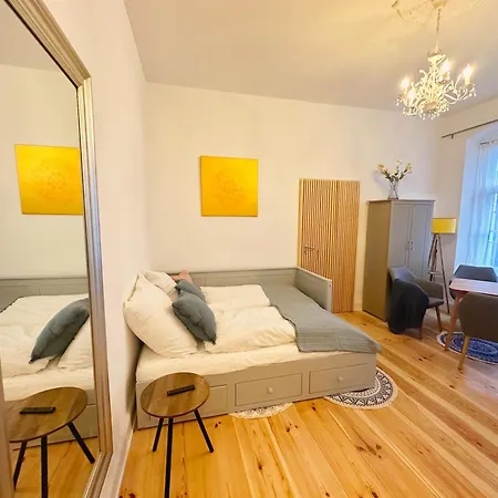 Quiet Studio With Kitchen & Washer-Dryer Prenzlauer Berg