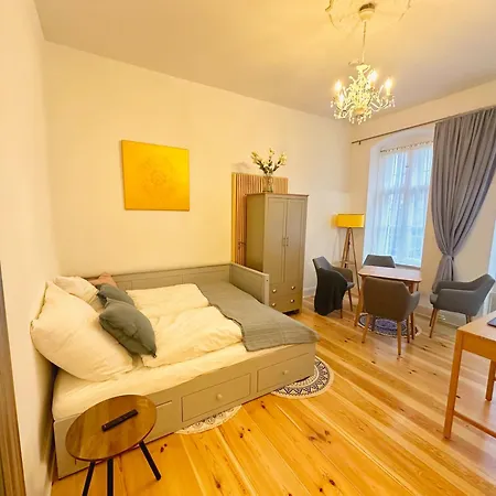 Quiet Studio With Kitchen & Washer-Dryer Prenzlauer Berg