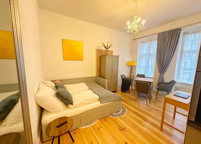 Rod 3 - Quiet And In Prenzlauer Berg