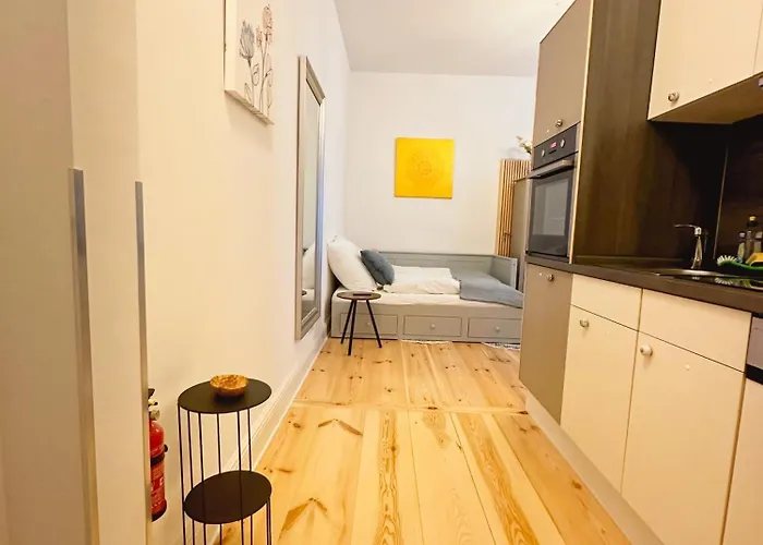 Rod 3 - Quiet And In Prenzlauer Berg *