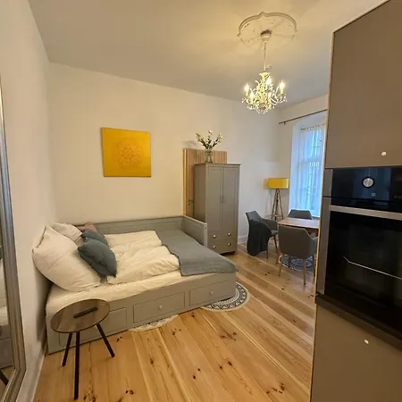 Rod 3 - Quiet And In Prenzlauer Berg *