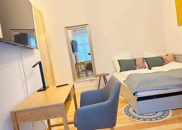 Rod 3 - Quiet And In Prenzlauer Berg